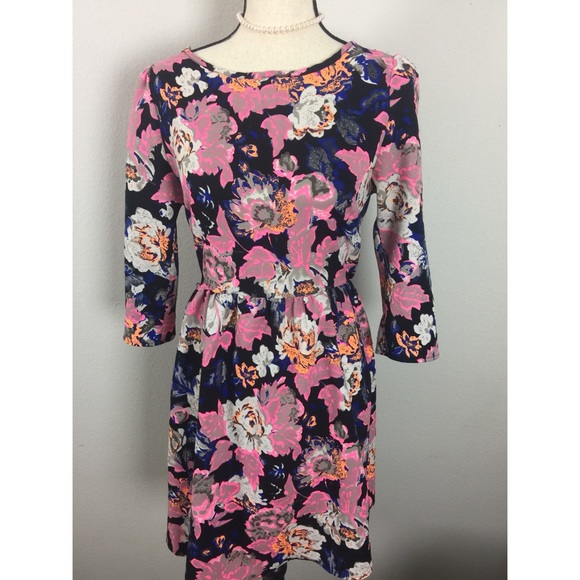 Everly Dresses & Skirts - 🌸Lovely Summer Floral Dress 🌸